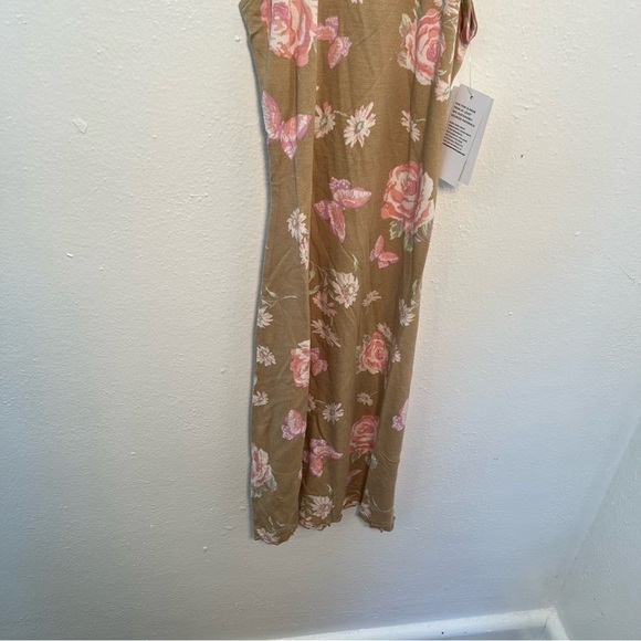 BP Sleeveless Knit Dress in Beige Anna Floral - Picture 4 of 10